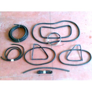 COMPLETE WINDSHIELD AND CHASSIS GASKET KIT FIAT 500 L