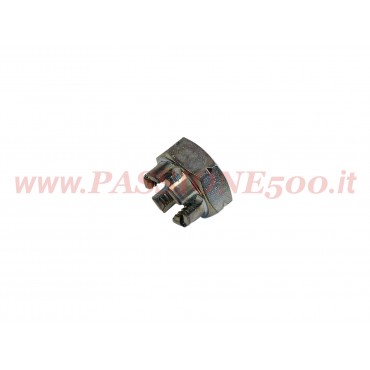 DADO A CORONA - FILETTATURA DESTRA - PER MOZZO PERNO FUSO FIAT 500 N D GIARDINIERA base D